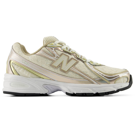 New Balance 740